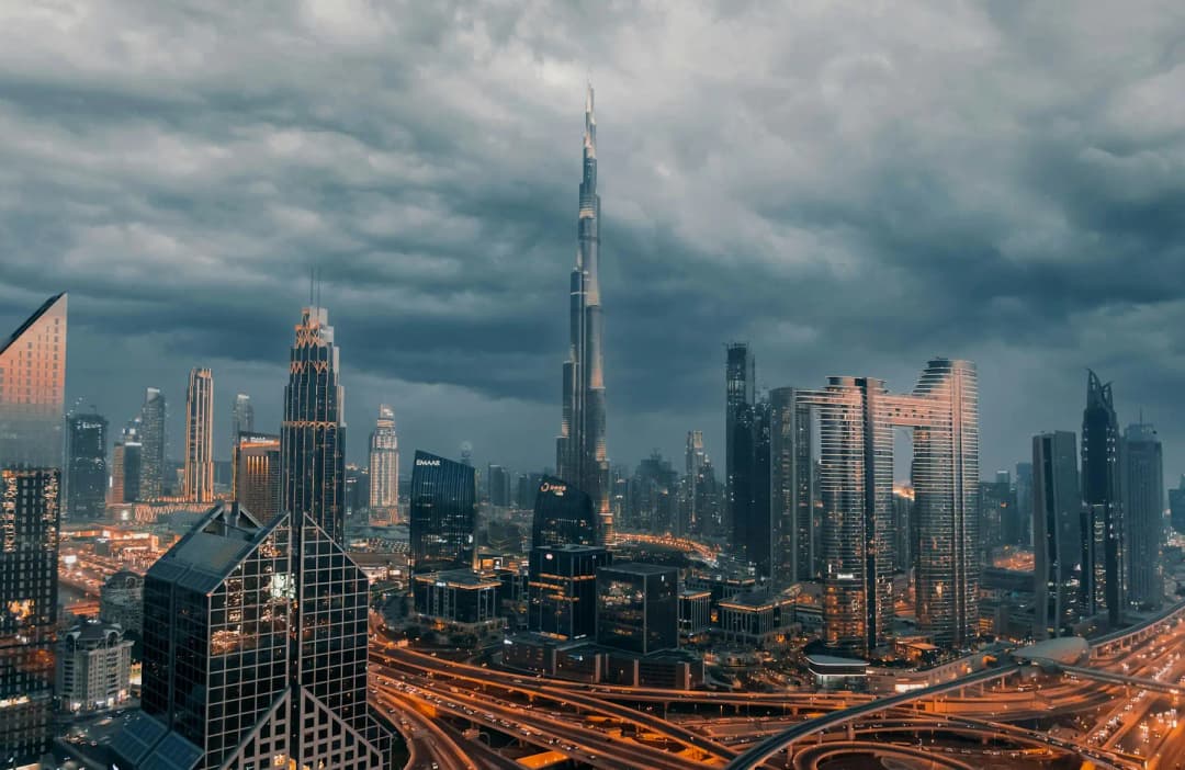 Iconic Dubai view: Downtown · Burj Khalifa